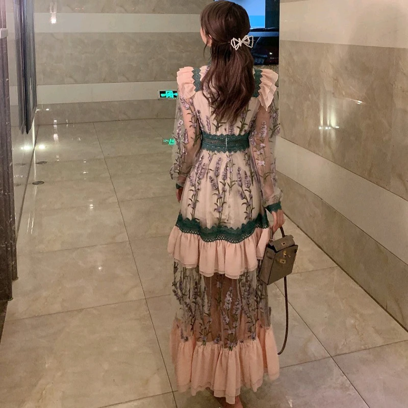 

Summer Runway Dress Green Embroidery Lace Long Dress Luxury Mesh Dress Elegant V-Neck Bohemian Party Dress Europe Vintage B823