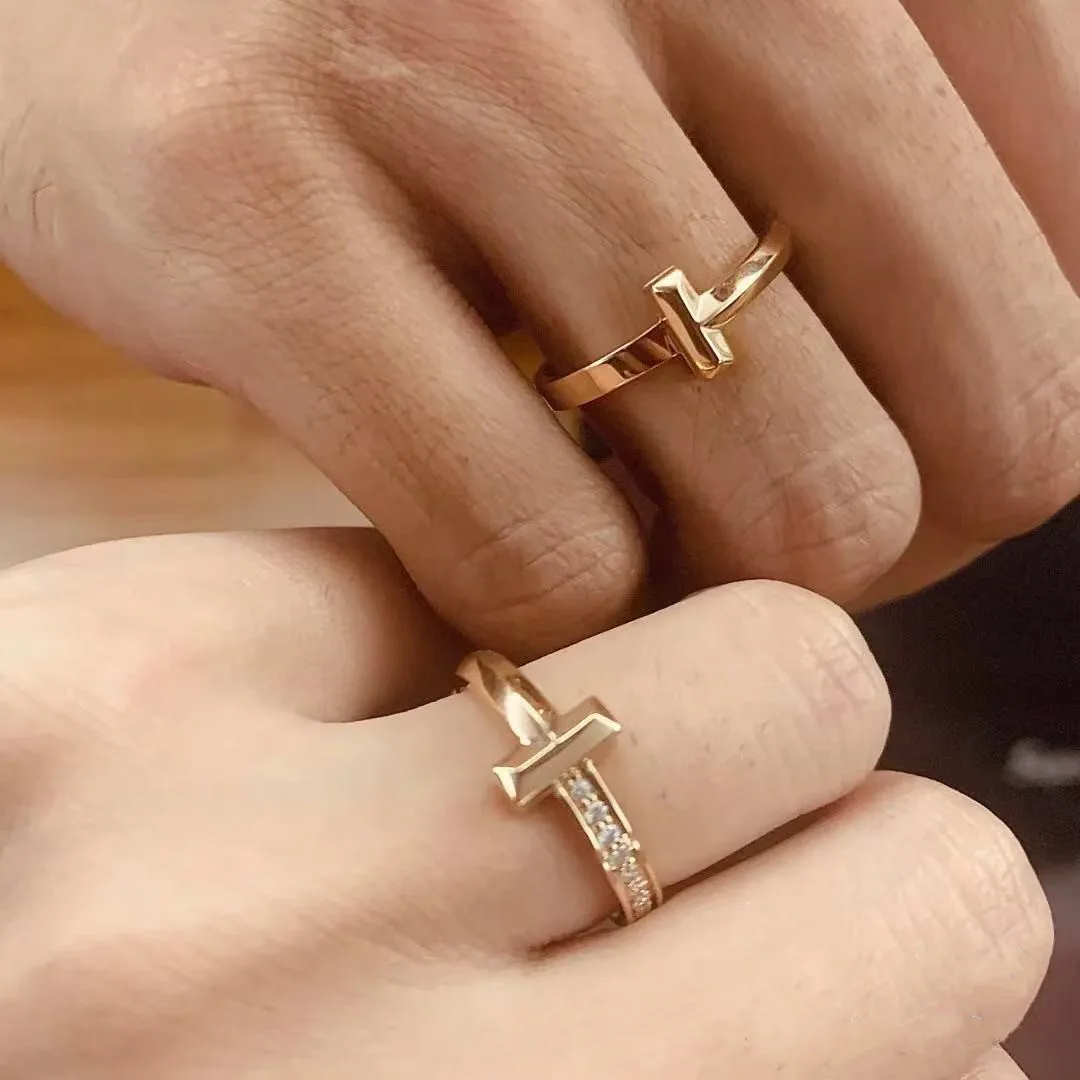 

New Lady S925 pure silver rose gold letters cross ring ms zircon inlaid silver ring, holiday gifts, birthday gifts