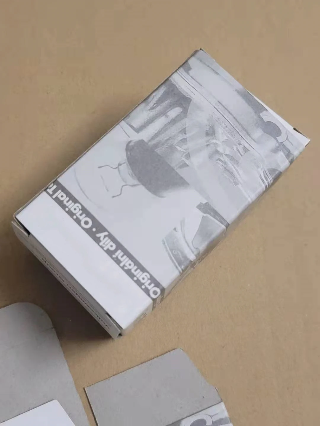 100 шт. автомобильные запчасти Розничная коробка для VW audi