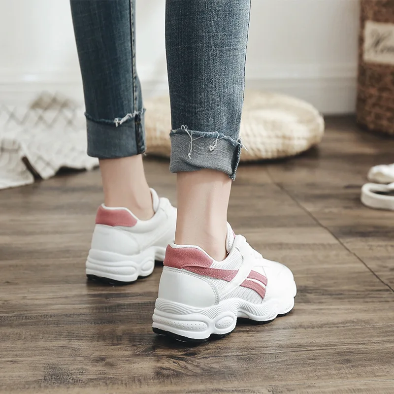 Весенние Прогулочные кроссовки со шнуровкой с круглым носком из дышащей сетки