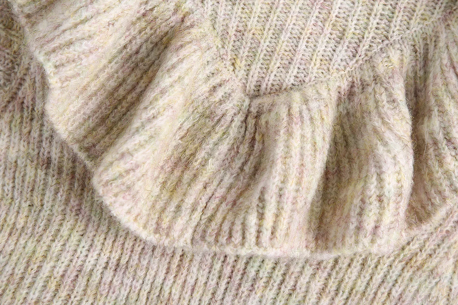 

Autumn and winter knitted vest Ruffle womens fashion Casual top