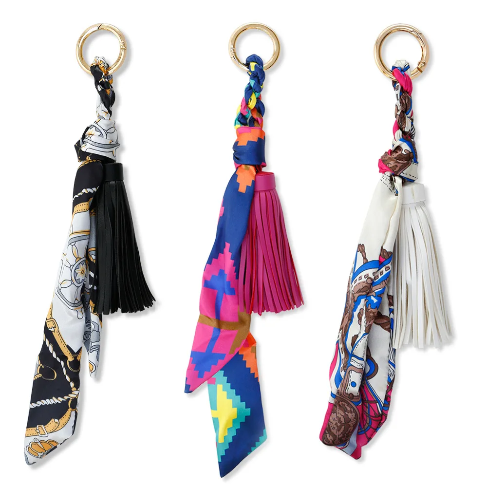 Фото 2021 кожа кисточкой атласные шелковые шарфы брелок шарф с бантиками подвеска для
