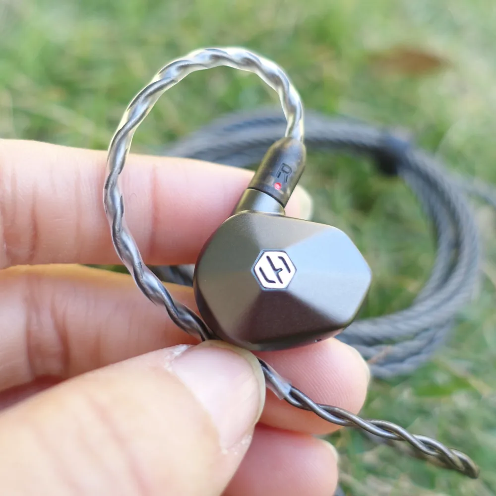 Светильник шники вкладыши с монитором высокой четкости системой ШПД и съемным