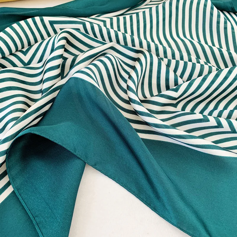 

Fashion stripe Print Scarf Women 2021 Hijab Square Silk Scarves Brand Neckerchief Soft Bandana Female Neck Scarves Winter Shawl