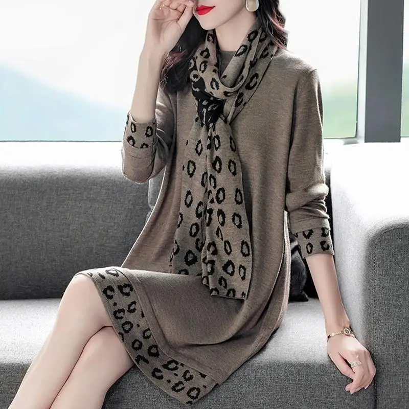 

Scarf Collar Women Sweater 2021 New Casual Patchwork Bottom Sweater Oversize Female Clothes High Quality