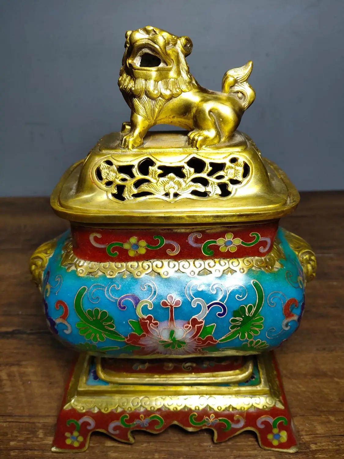 

10"Tibet Buddhism Temple Old Bronze Cloisonne Enamel Lion statue incense burner Binaural Stove Lion cover incense burner