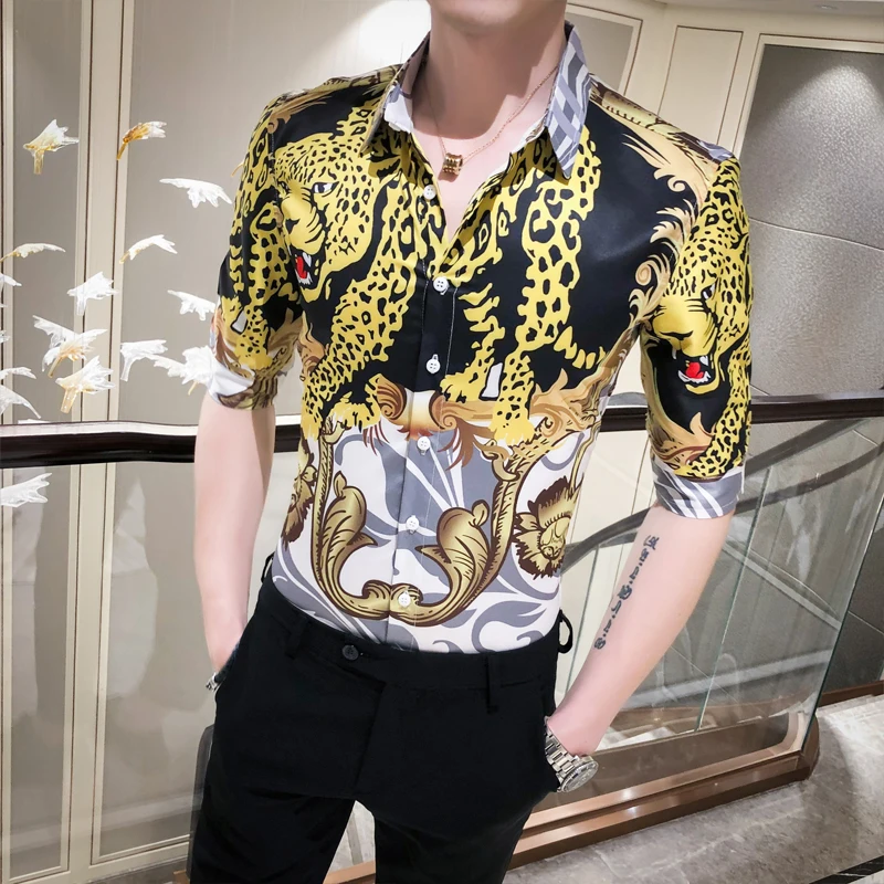 Рубашка мужская облегающая с полурукавами и цветочным принтом пикантная рубашка