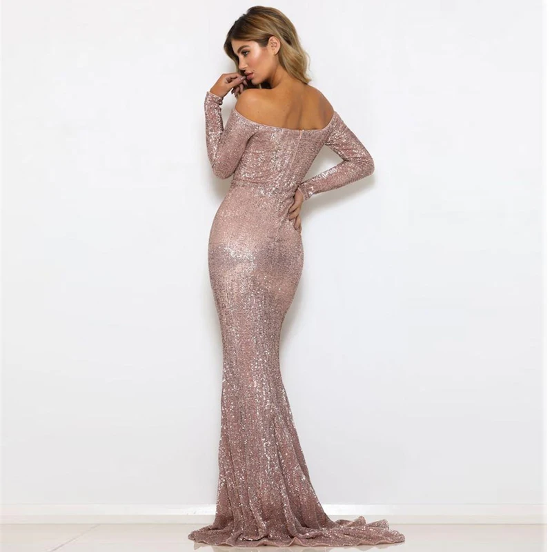 Золотое элегантное платье с глубоким V образным вырезом и открытыми плечами