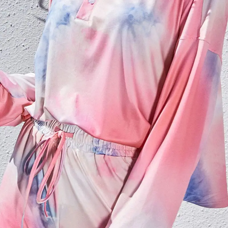 

Women 2 Piece Pajamas Long Sleeve O-Neck Buttons Loose Tops Drawstring Shorts Contrast Colored Tie-Dye Lounge Sleepwear