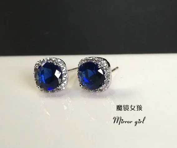 Женские серьги гвоздики квадратной формы Серебристые с фианитом 8 мм 5