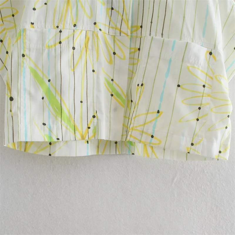 

Baldauren Women 2021 Fashion Daisy Print Lapel Short Top Button Short Sleeve Blouse Streetwear