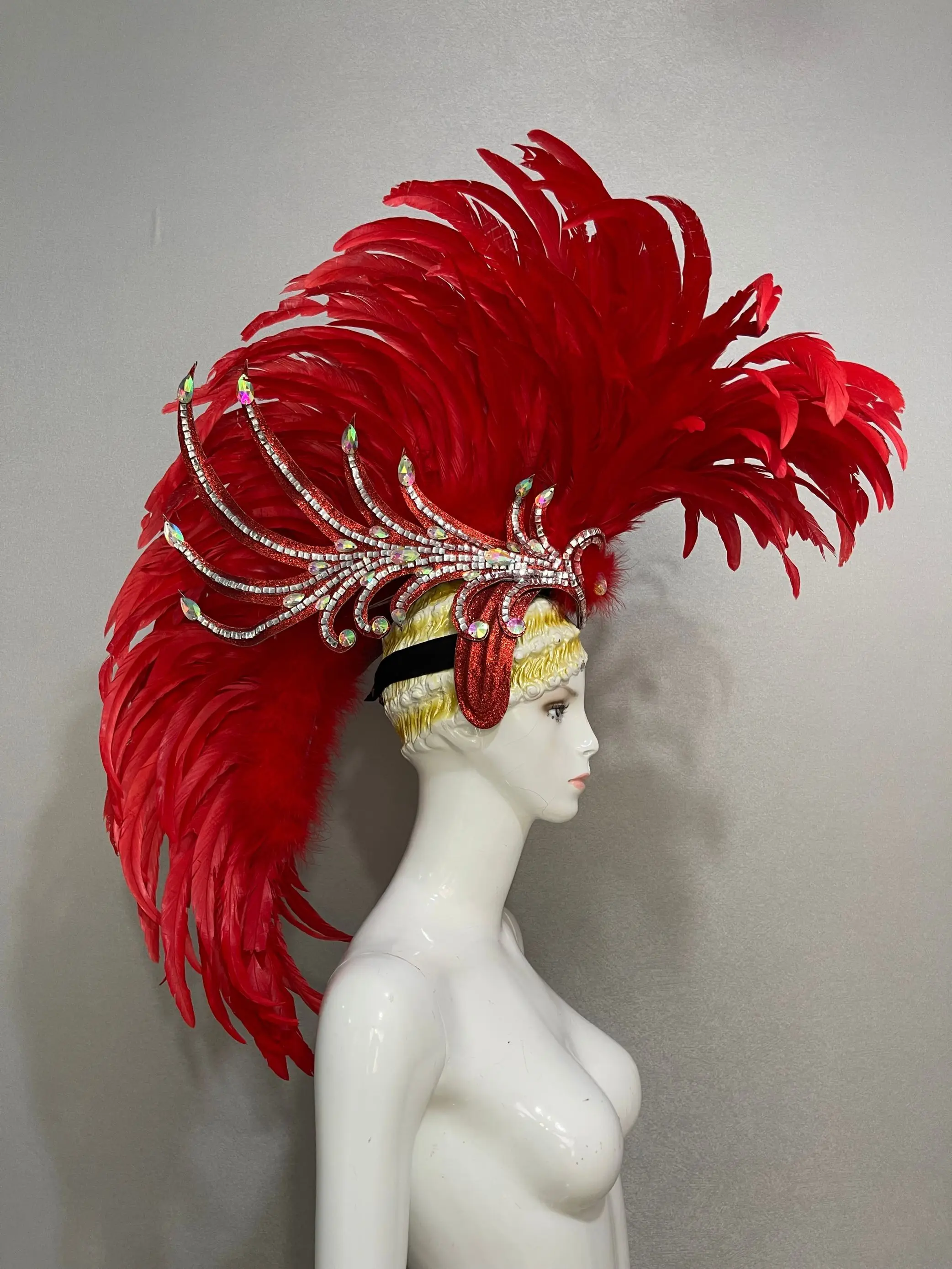 Lo spettacolo di danza copricapo piume accessori abbigliamento La FESTA Maschera IL Festival |