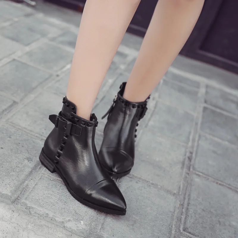 Ботильоны для женщин в британском стиле с квадратными заклепками зимние ботинки