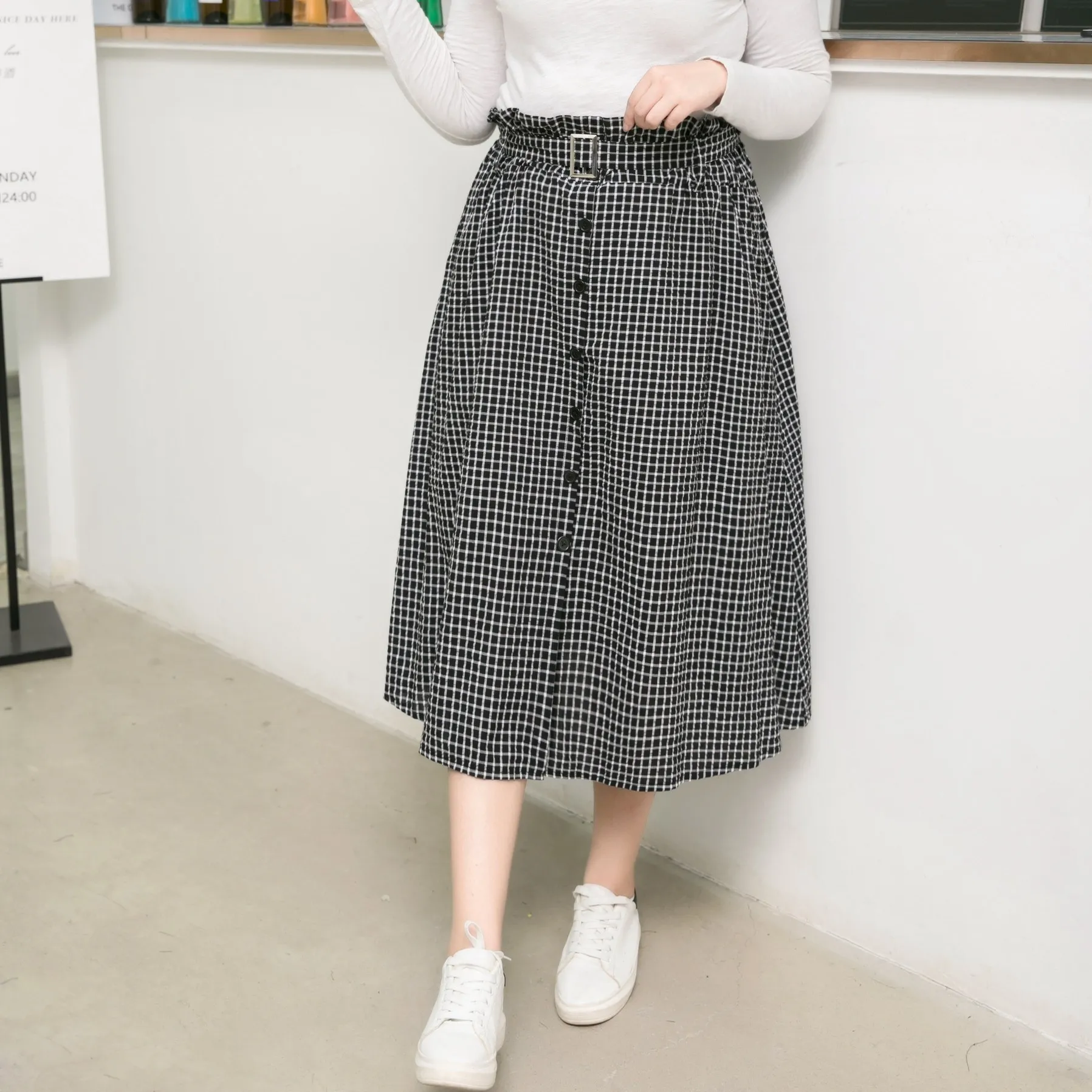 Повседневная Весенняя женская одежда большого размера модные юбки на пуговицах