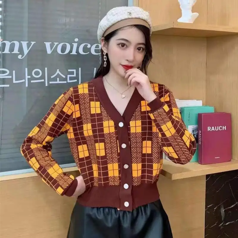 

Knitted Cardigan For Women New Korean Vintage Plaid V-neck Knitted Cardigan Sweater Women Slim Plaid Loose Short Knitted Clothes