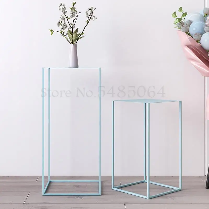 Скандинавский диван полка для пола чистая красная простая угловая настольная