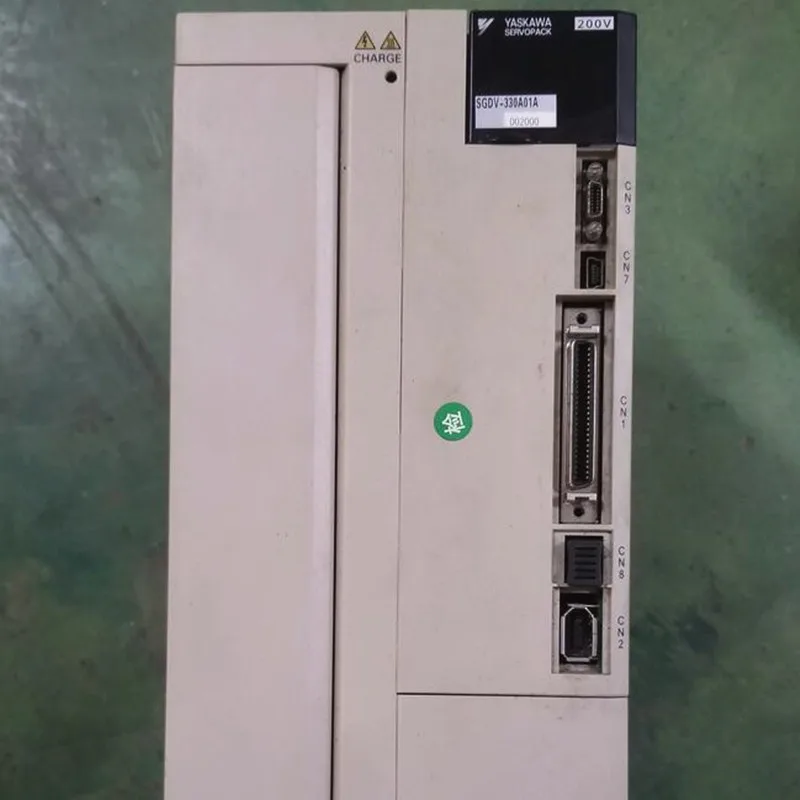 Использованный протестированный рабочий SGDV 330A01A Серводвигатель сервопривода