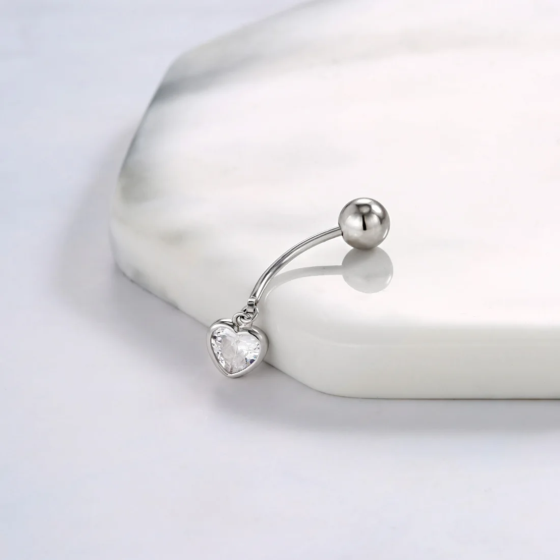Серебряное кольцо Neoglory S925 с цирконом в форме сердца для пупка женское пирсинг