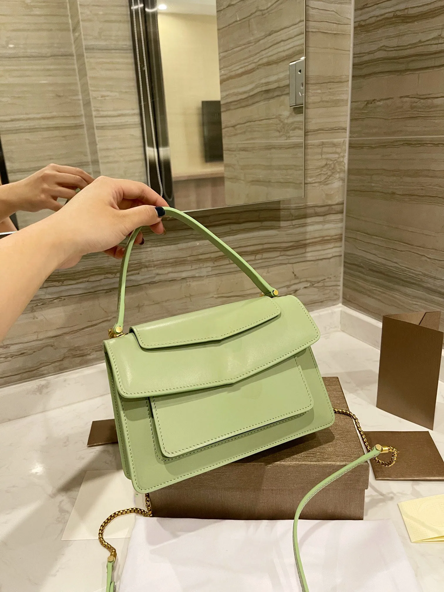 

2021 new fashion women's bag single shoulder diagonal chain bag