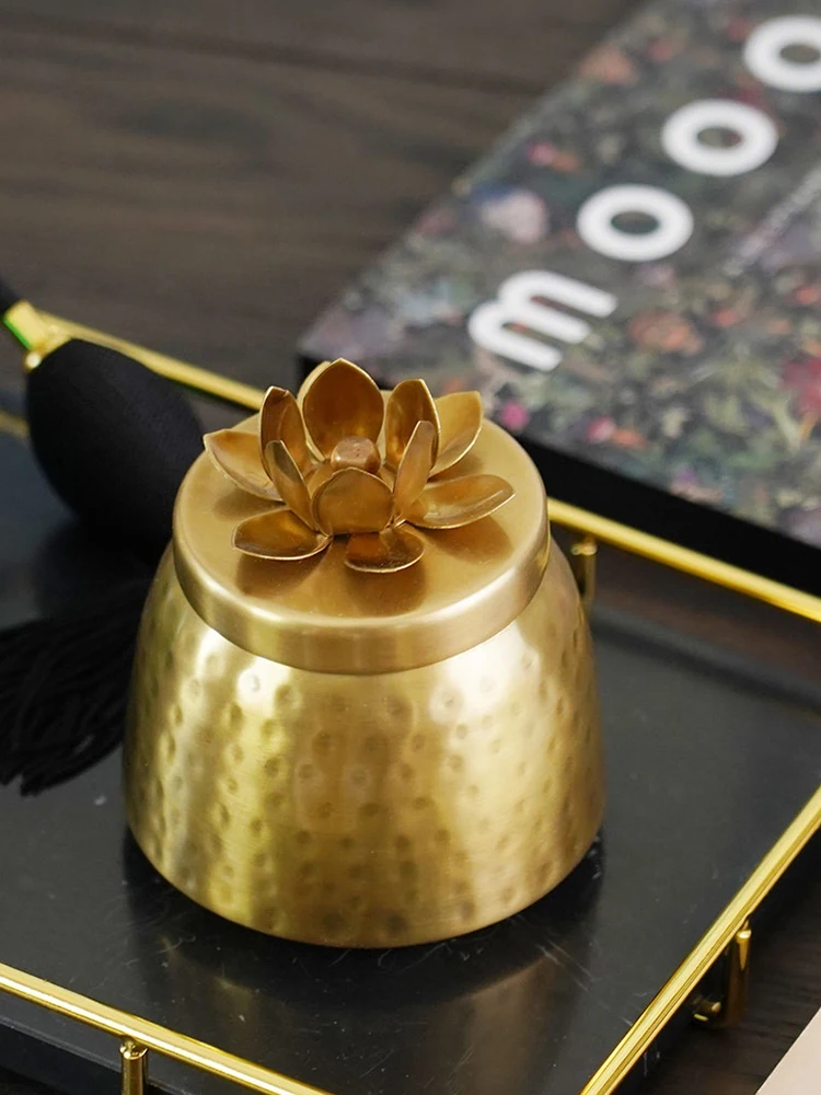 

Импортный латунный резервуар с цветочной крышкой, емкость для хранения ювелирных изделий, украшение гостиной
