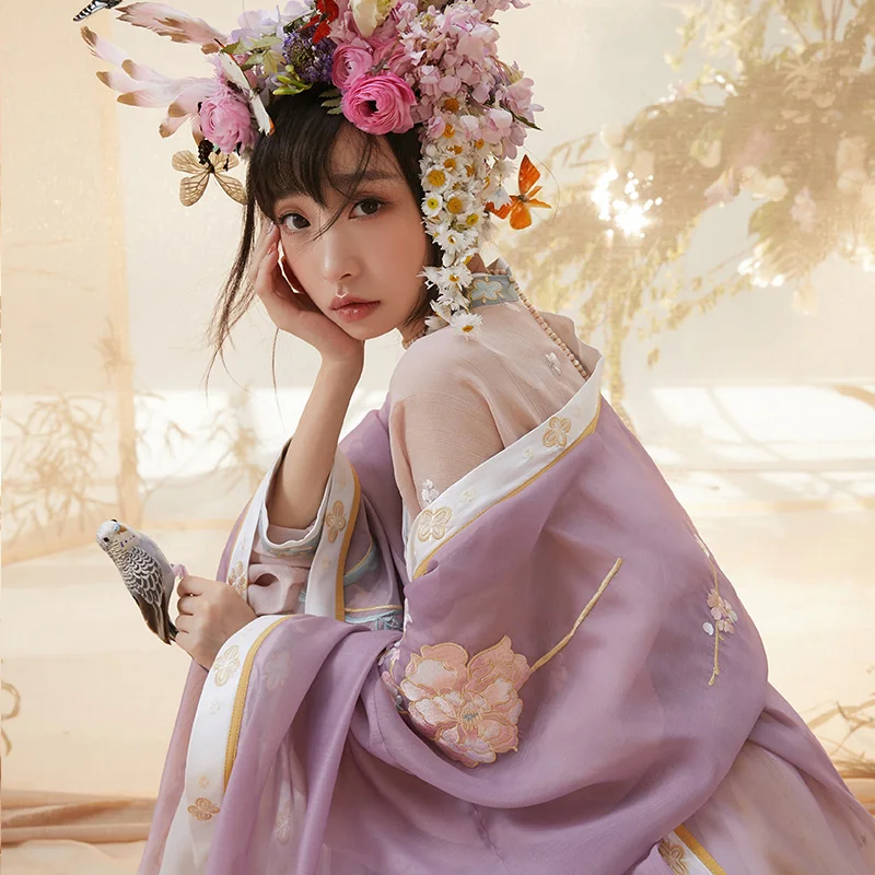 

Вышитая рубашка xiaodoukou'er [fengle Huagui] с большими рукавами, вышитая традиционная куртка ханьцев