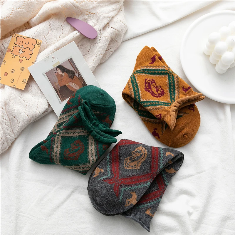 Retro Argyle Socks Women Ruffle Cotton Horse Animal Print Harajuku Funny Kawaii Quality Cozy Ladies Socks Art Christmas Gift