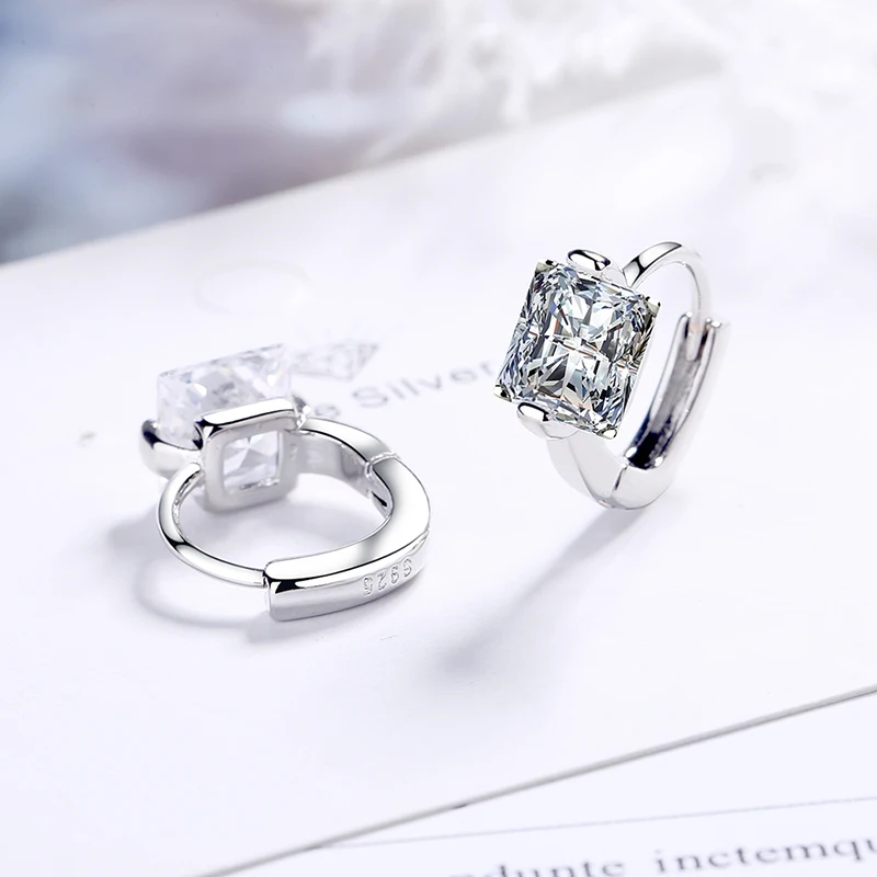 

New Fashion Small Hoop Earrings Tiny Huggies Square Cubic Zircon Simple Minimal Hoops Shiny Earring Female Piercing Jewelry Gift