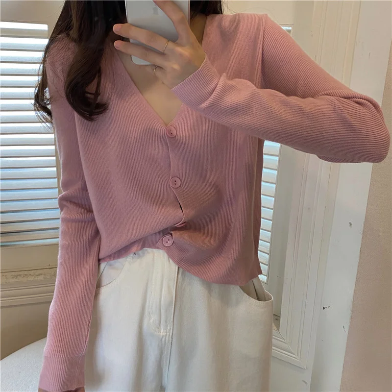 Женский трикотажный кардиган с V-образным вырезом и длинным рукавом |