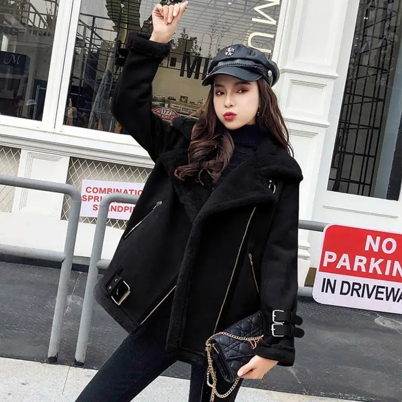 

New thickened suede fur one piece short coat female lamb hair