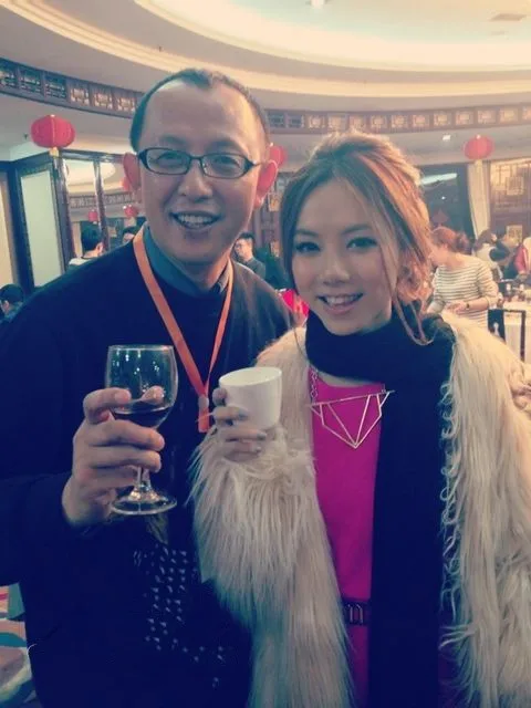 Autumn and Winter New Fur Coat Female Pink Fashion Thin Long Wool Imitation Beach Wool Short Coat