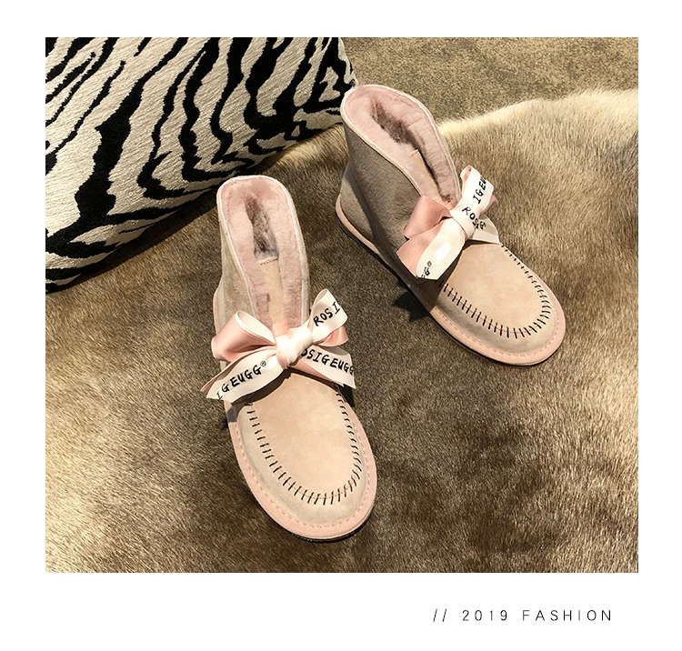 Зимние сапоги без каблуков; женская обувь с круглым носком из плюша; Zapatos De Mujer; Водонепроницаемая Толстая теплая шерстяная обувь; зимние короткие сапоги с бантом и помпонами;