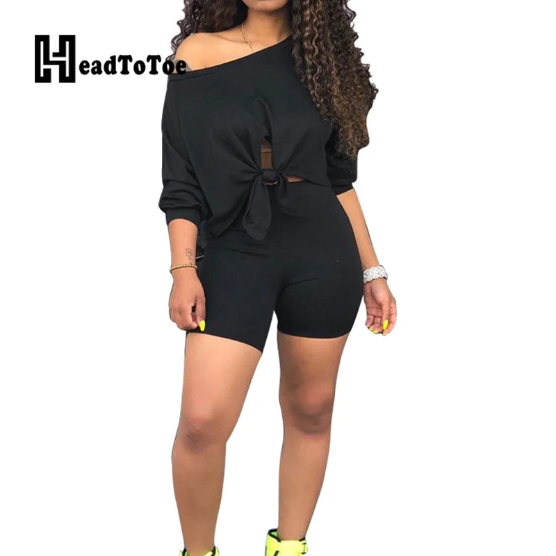 

Solid Knotted Detail Sporty Top & Short Set