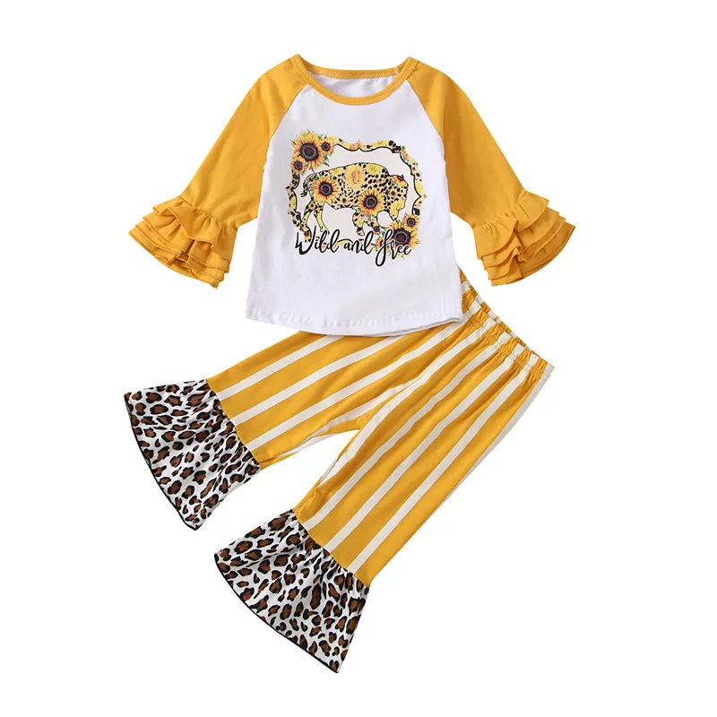 

Для маленьких девочек модный комплект одежды с цветочным принтом, с круглым вырезом и расклешенными рукавами; Рисунок в полоску; Штаны с лео...