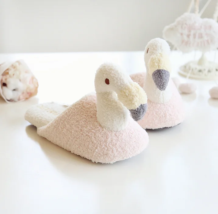 Новинка зимние теплые женские тапочки с фламинго для дома мягкие пушистые