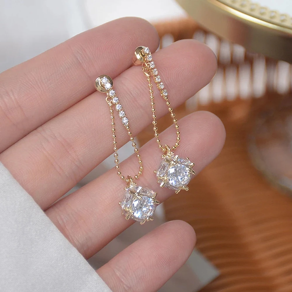 

2022 South Korea Fashionable New Set Auger Ms Long Zircon Earrings, Luxurious And Elegant Personality Eardrop Jewelry Gifts