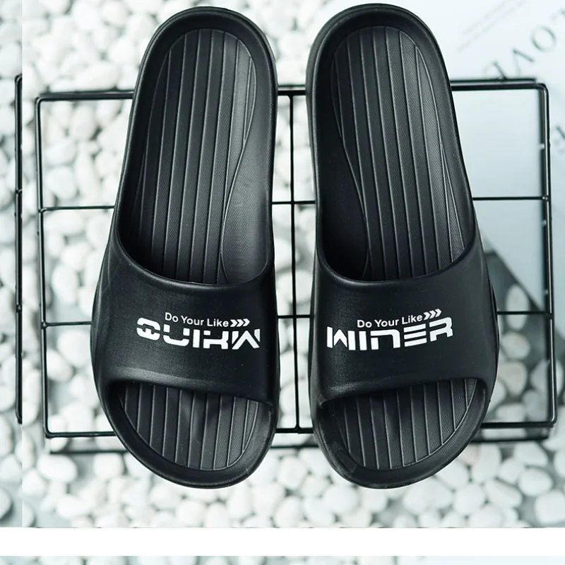 

2021 Summer New Thick Bottom Fashion Flip Flops Men Outdoor Beach Slippers for Male All-match Simplicity Non-slip Men's Slippers
