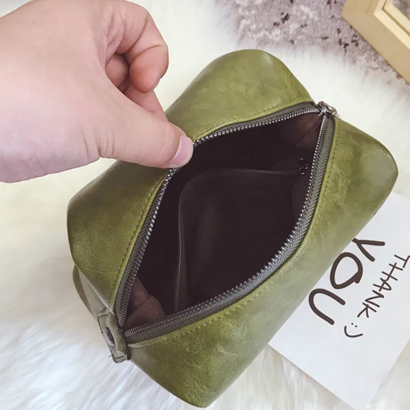 

New Fashion cosmetic bag Women waterproof Flamingo makeup bags travel organizer Toiletry Kits Portable makeup bags Beautician