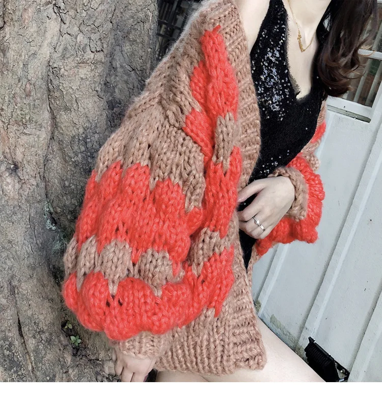

European station contrast color wave pattern thick stick needle hand-woven lantern sleeve cardigan jacket women