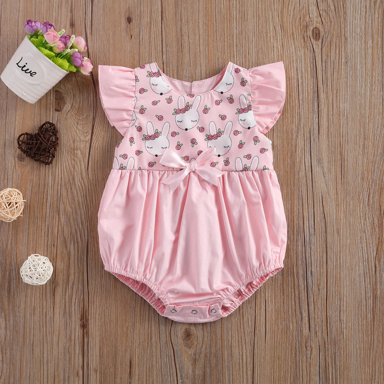 

Newborn Baby Girl's Romper Cute Cartoon Print Round Neck Fly Sleeve Romper Bodysuit Suit Birthday Party Photography
