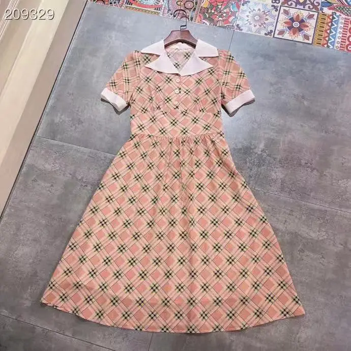 

Женское шелковое платье миди с коротким рукавом, модельное винтажное роскошное платье с цветочным принтом и круглым воротником, лето 2021
