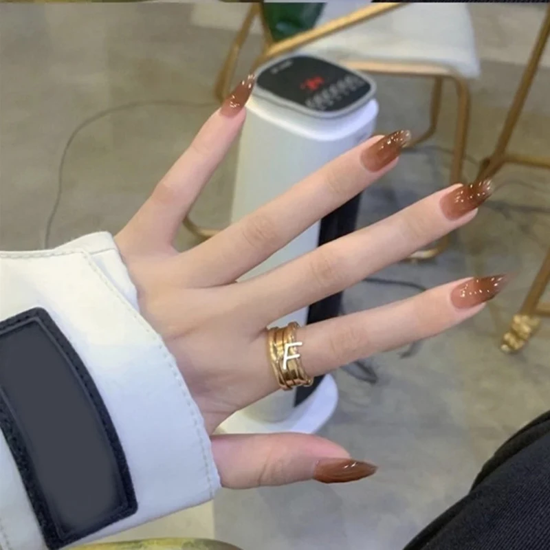 

24PCS Artificial Nails With Glue Nail Beauty With Champagne Gradient Fashion Detachable Elegant Glue Style For All Women TO