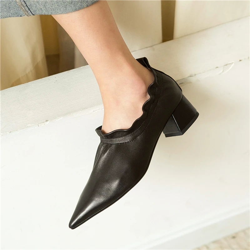 

CONASCO Cow Leather Shoes Women Shoes Ruffles Middle Heel Pointed Toe Spring New Arrival Concise Casual Sweet Shoes Woman