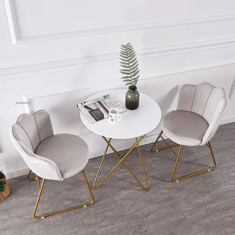 Светильник шное легкое кресло-спинка в скандинавском стиле для креативного