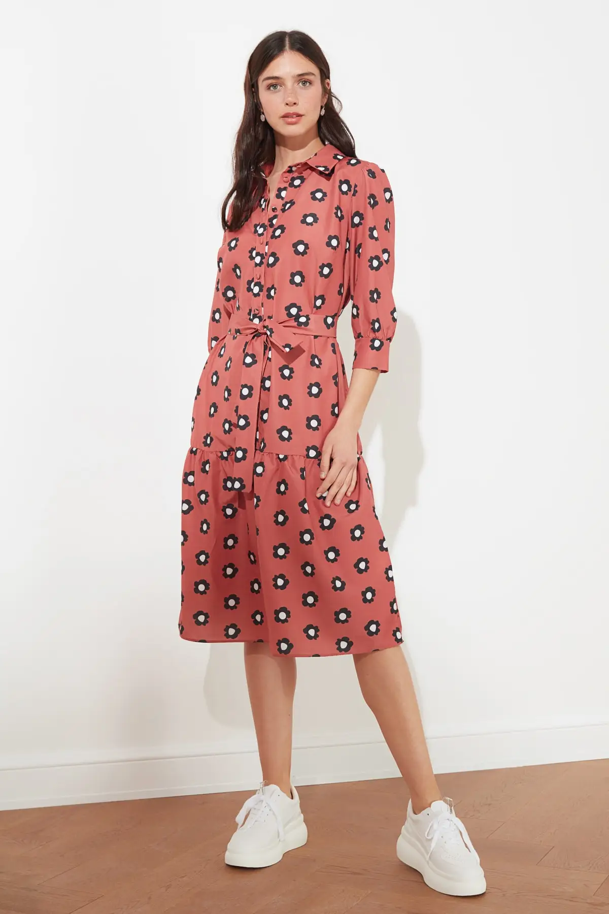 

Trendyol Belted Floral Print Dress TWOSS21EL0296
