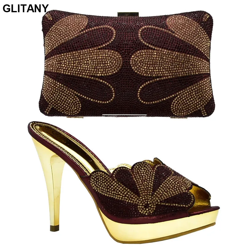 Женская свадебная обувь украшенная стразами | Обувь