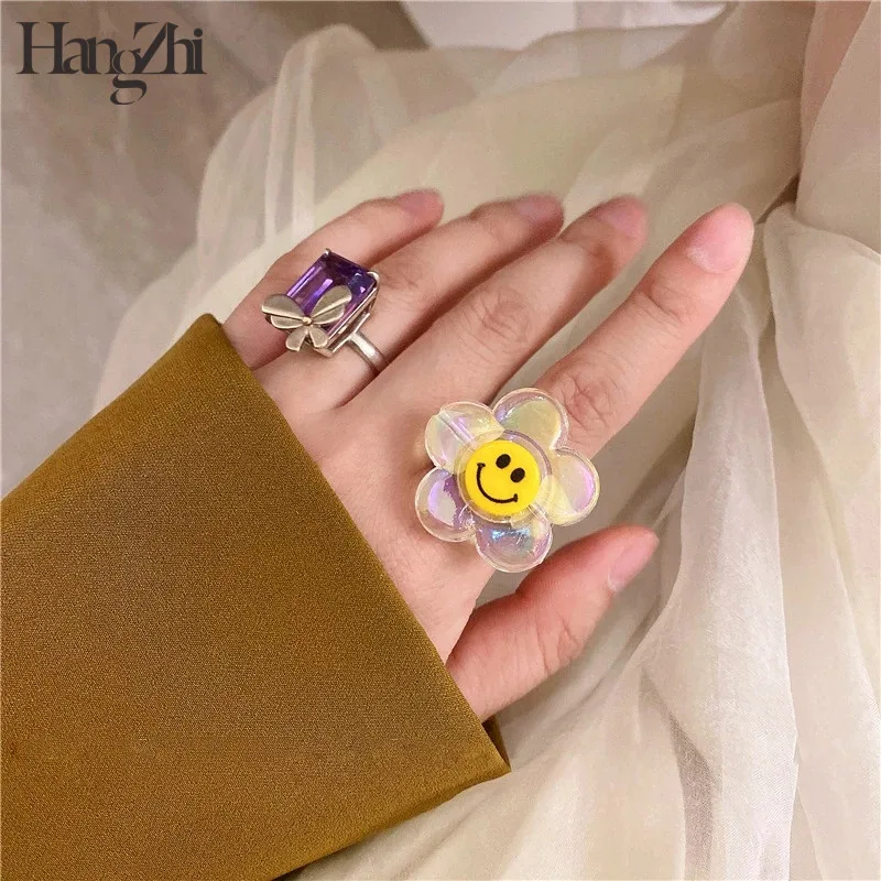 

HANGZHI 2021 New Korean Colorful Shiny Flower Smiley Face Pearl Acrylic Resin Rings for Women Girls Summer Jewelry Gifts