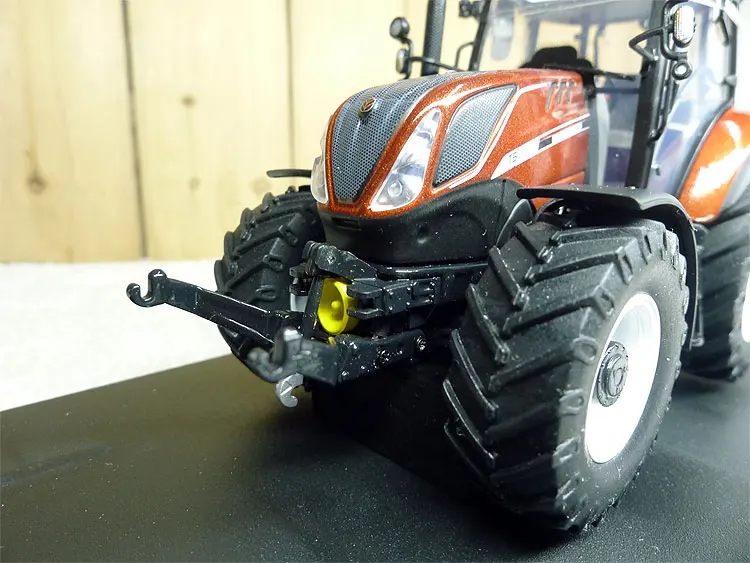 Трактор UH 1:32 New Holland Fiat T5.120 Литые металлические модели автомобилей из сплава