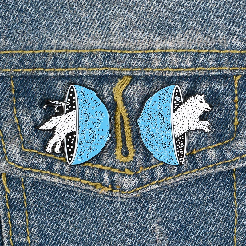 

Planet Wolf Jumping Enamel Pin Animals Sirius Brooches Backpack Clothes Lapel Pin Universe Badge Space Jewelry Gift Kids Friend