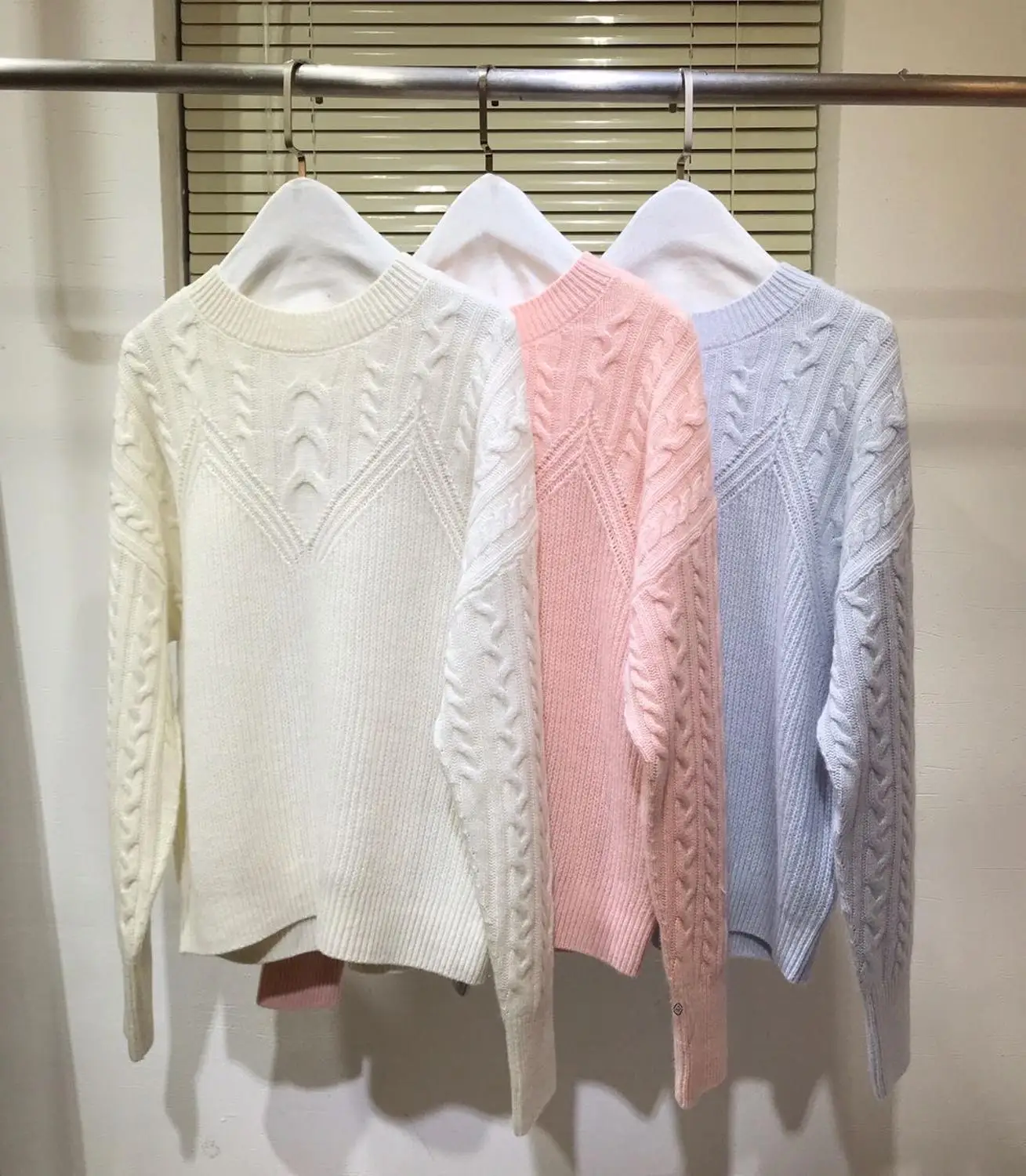 

2020 Autumn Winter Runway Women Pullover Knitting Sweaters Fashion O-Neck Long Sleeve Ladies Cashmere Jumper