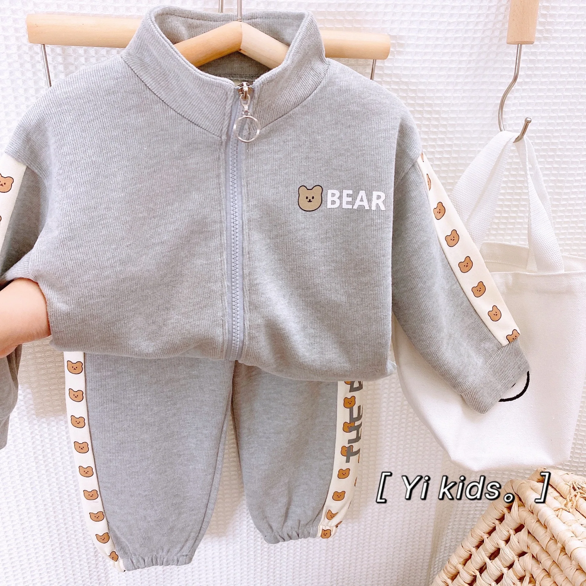 

Patchwork Fashion Toddler Casual Tracksuits Children Spring Autumn Clothes Cotton Baby Boys Girls Letters Jacket Pants 2Pcs/sets
